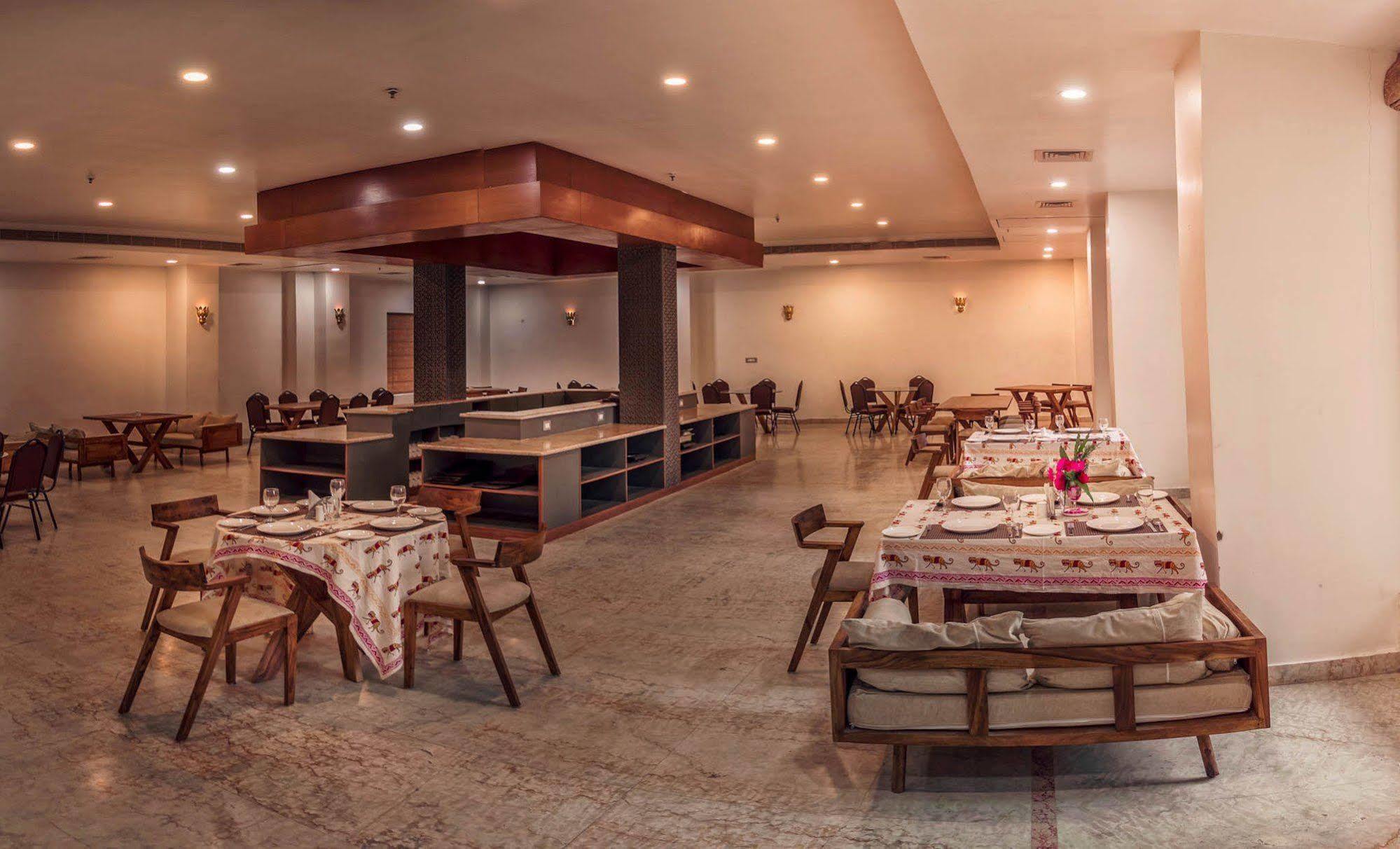 Regenta Resort Vanya Mahal Ranthambore サワイ・マドプール エクステリア 写真