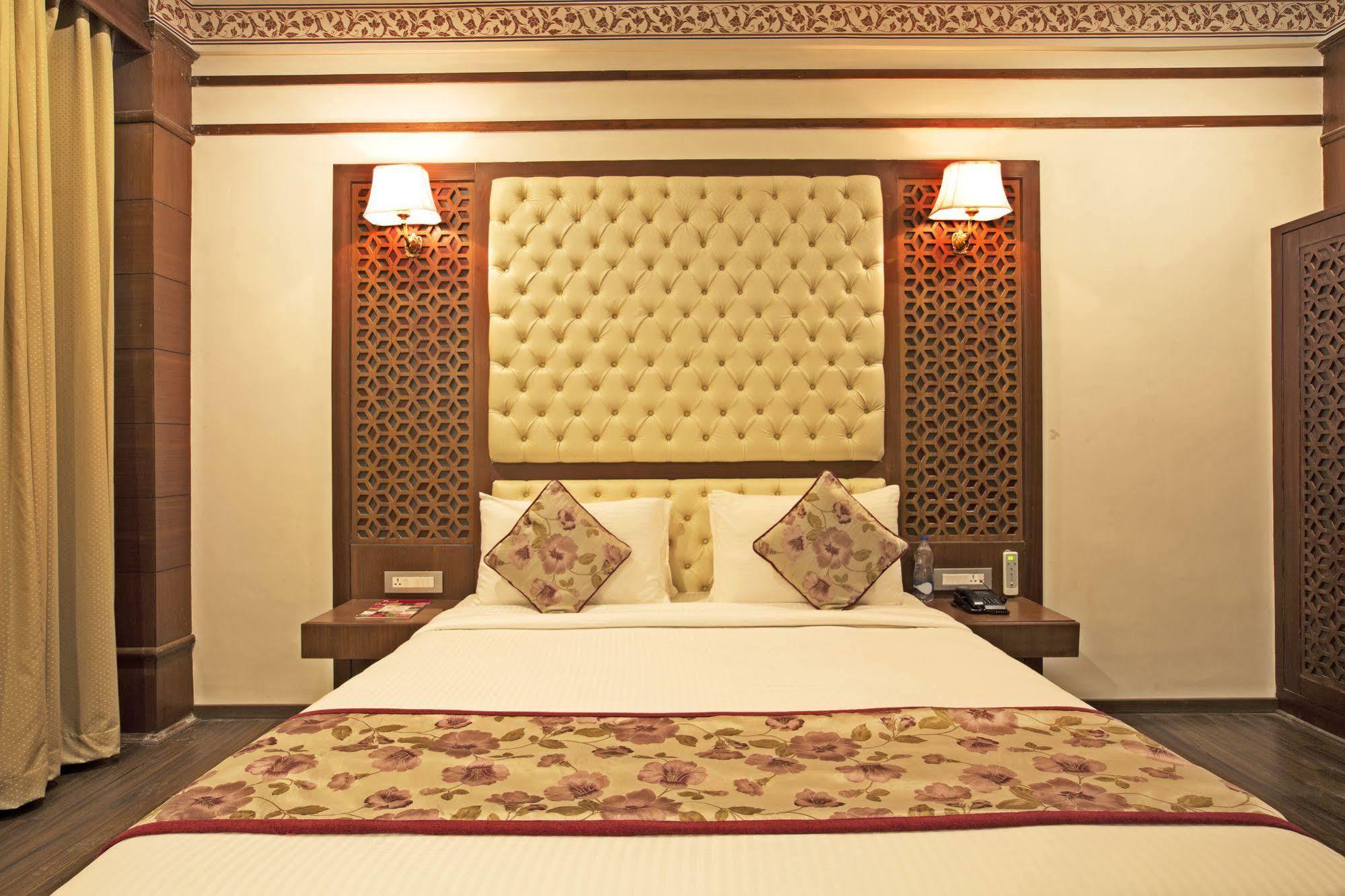 Regenta Resort Vanya Mahal Ranthambore サワイ・マドプール エクステリア 写真